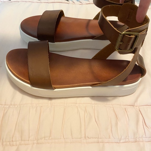 Mia Ellen sandals - Picture 4 of 13